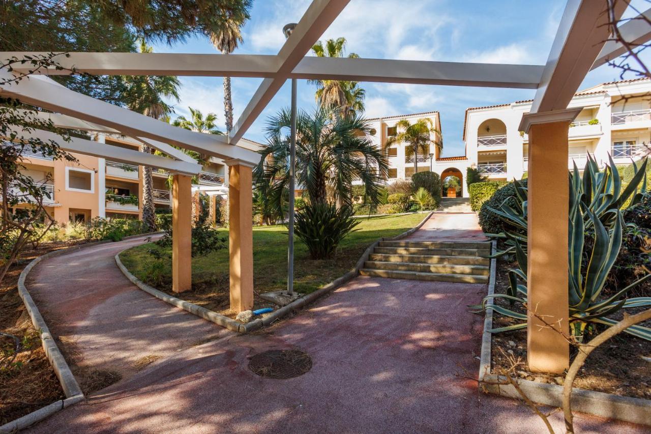 La Rascasse De Vacances Giens Hyères Exterior foto